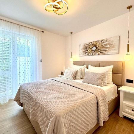 Apartmani Nikola Baška Voda Exterior foto