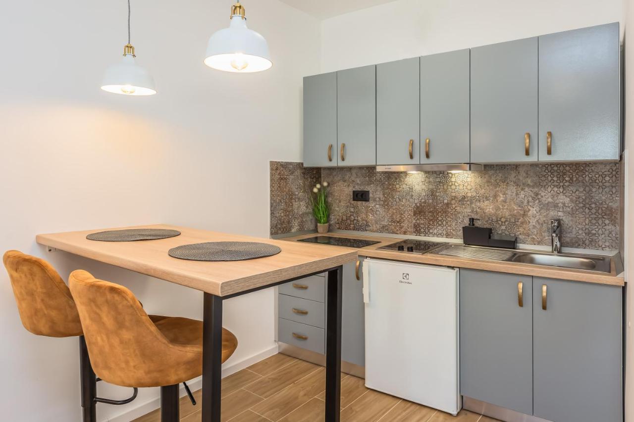 Apartmani Nikola Baška Voda Exterior foto