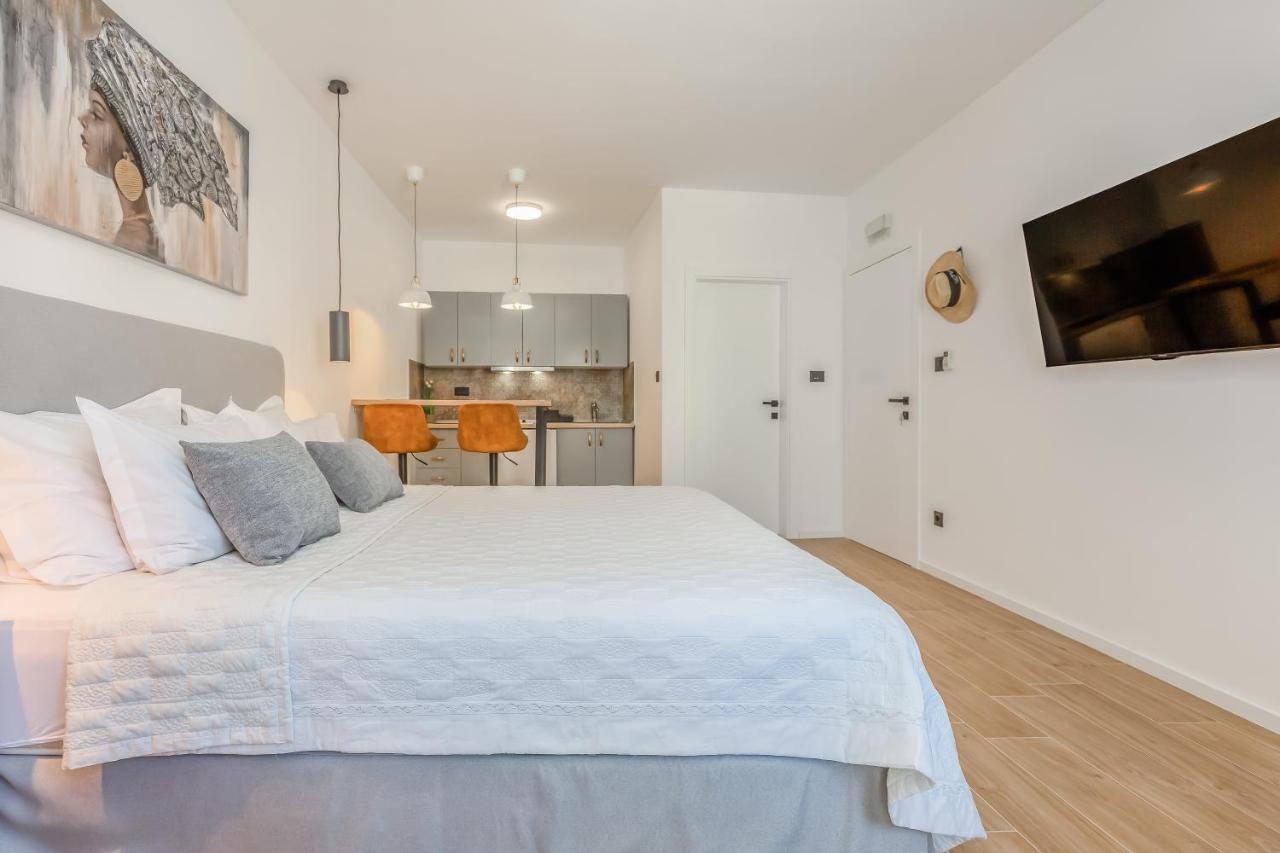 Apartmani Nikola Baška Voda Exterior foto