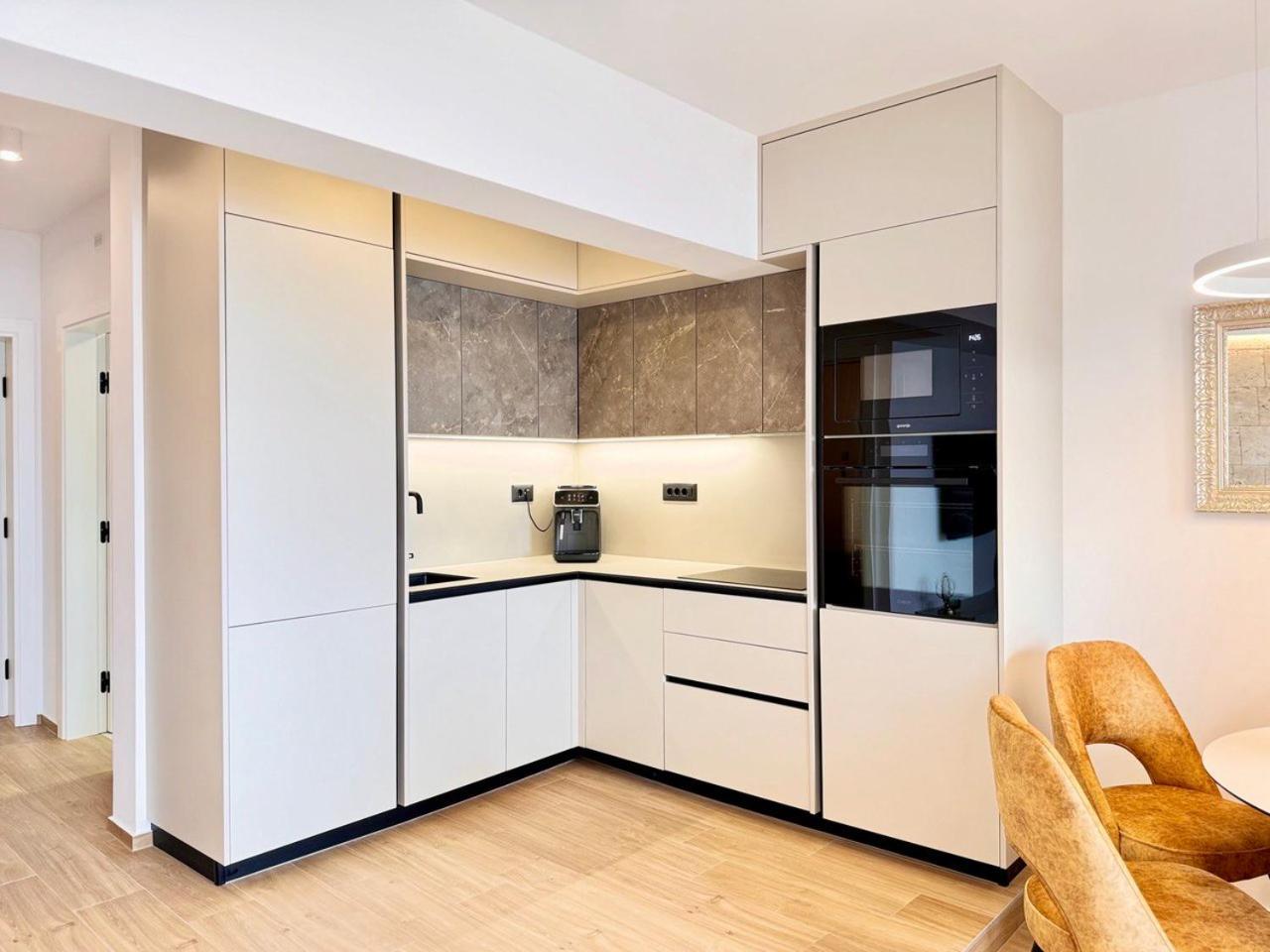 Apartmani Nikola Baška Voda Exterior foto