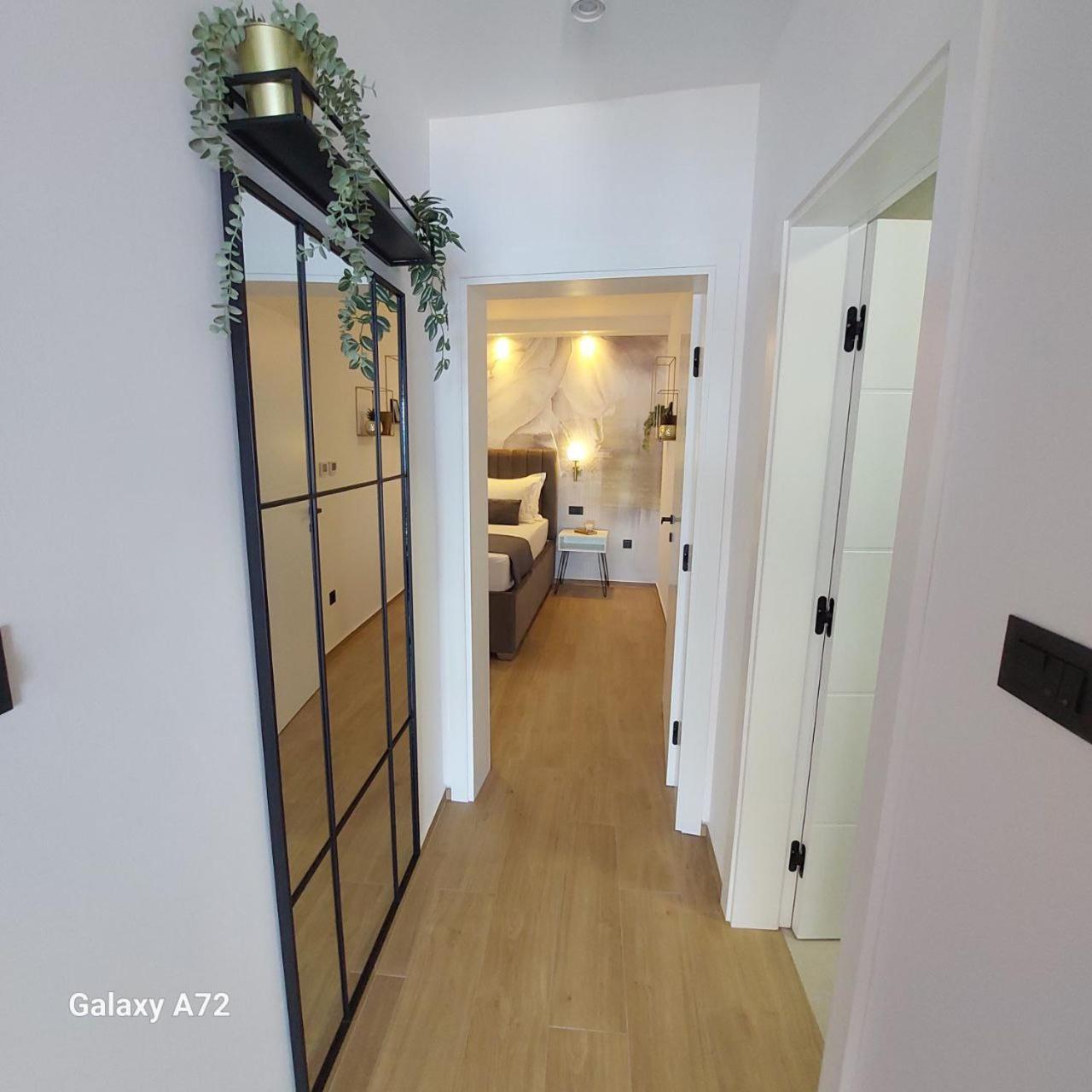 Apartmani Nikola Baška Voda Exterior foto